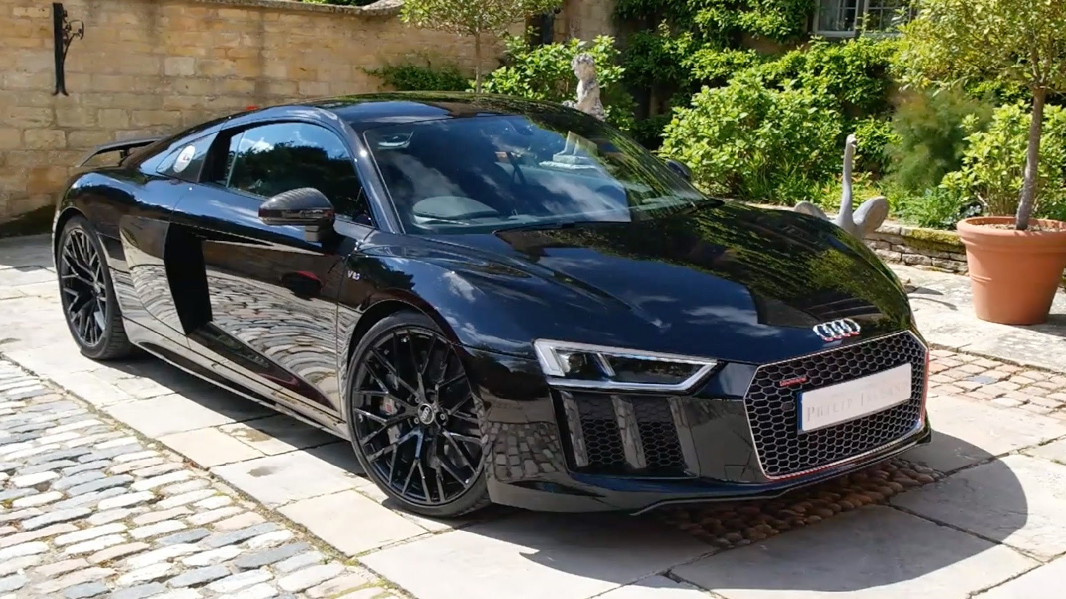 audirs8se.jpg