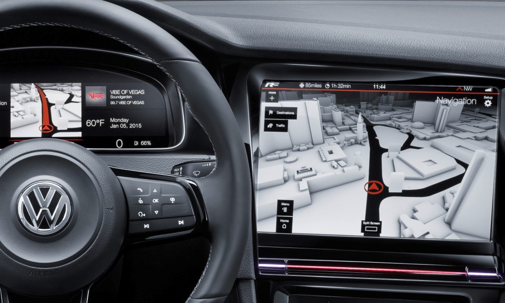 volkswagen-golf-r-touch-upper.jpg